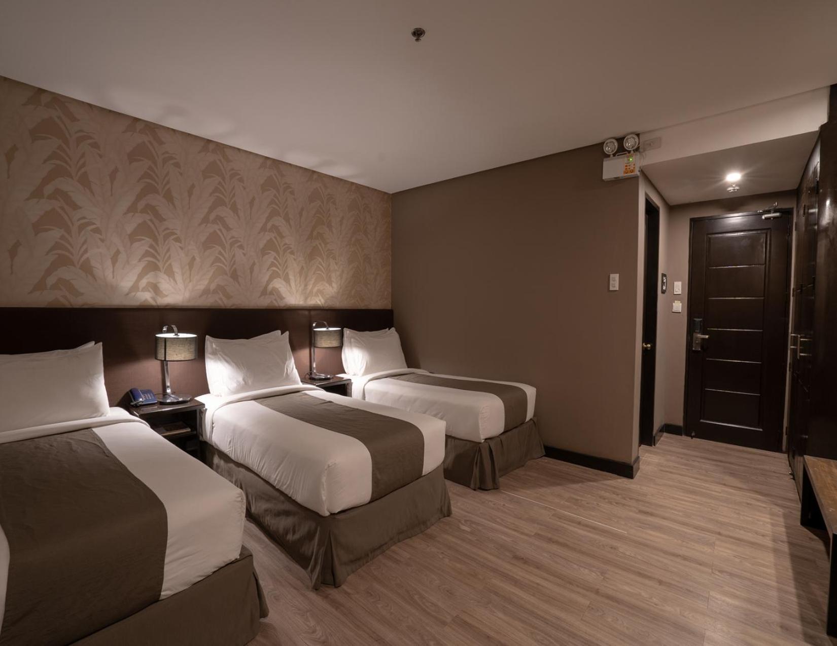 אילוילו Gt Hotel Jaro מראה חיצוני תמונה